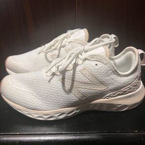 New Balance Womens Size 8 Fresh Foam Sport SPT V4 White/Tan Cheetah Print Run